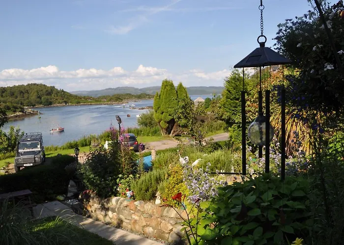 Explore the Top Tarbert Loch Fyne Hotels for Your Accommodation Needs