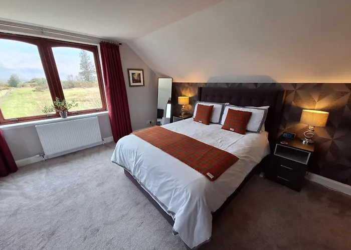 Top Hotels Near Corran Ferry for Scenic Escapes
