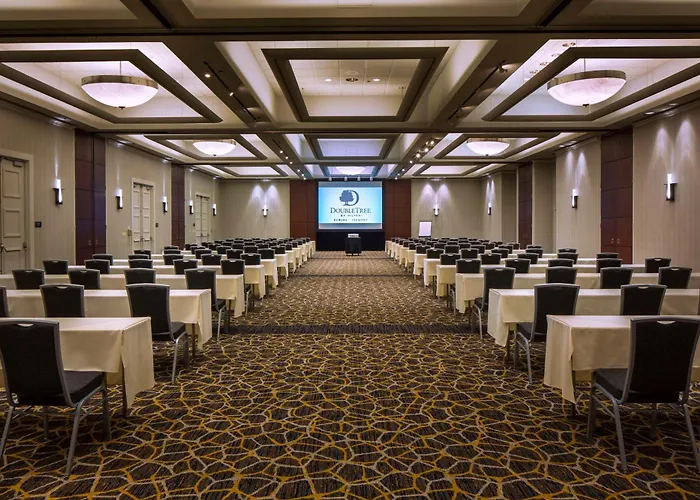 Best Park and Fly Hotels Near Newark Airport