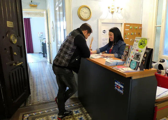 Guía completa de pensiones en Barcelona: Encuentra el alojamiento perfecto