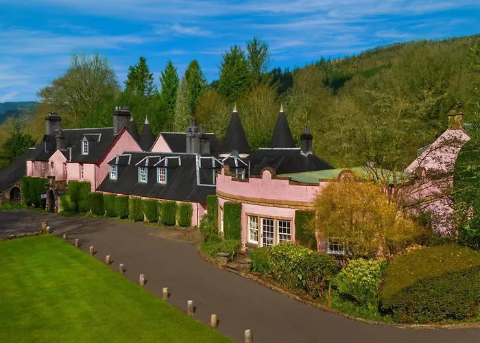 Callander Hotels with Entertainment: Unwind and Enjoy Your Stay