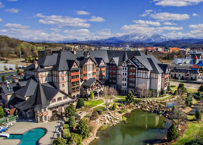 Discover the Best Hotels in Gatlinburg and Pigeon Forge for Your Stay